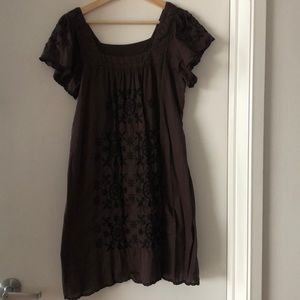 Super cute peasant dress - brown with black embroidery